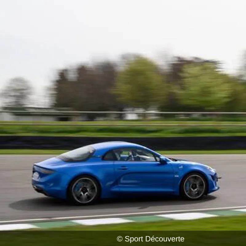 Baptême en Alpine A110 sur le circuit d’Issoire