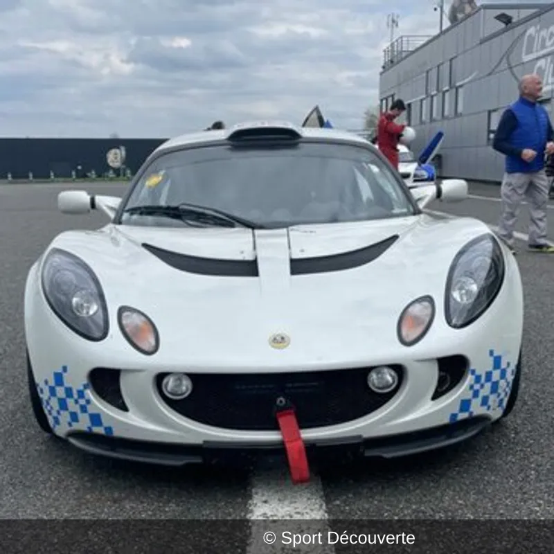 Baptême en Lotus Exige S Cup sur le circuit de Magny-Cours