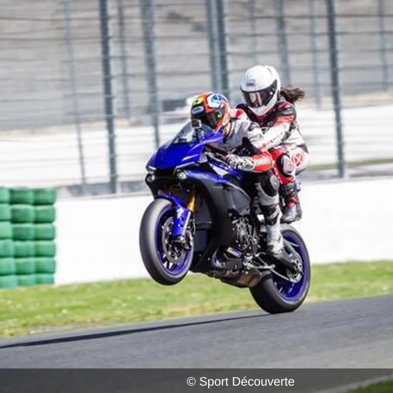 Baptême Sensation en Yamaha sur le circuit de Magny-Cours GP