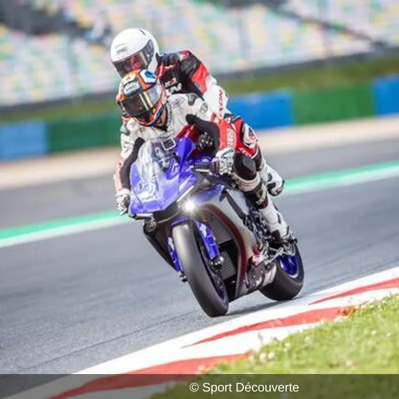 Baptême Sensation en Yamaha sur le circuit d’Issoire