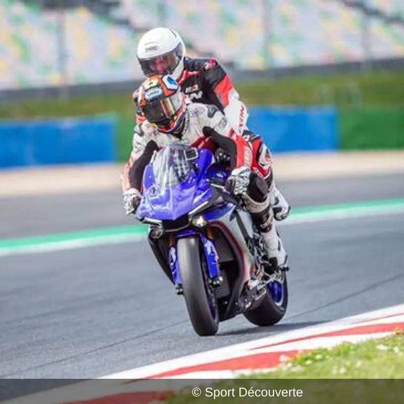 Baptême Sensation en Yamaha sur le circuit du Val de Vienne