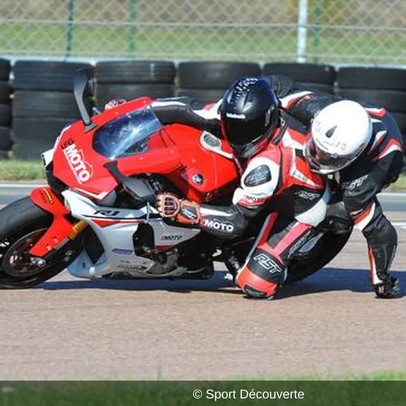 Baptême Sensations en Moto sur le circuit de la Ferté-Gaucher