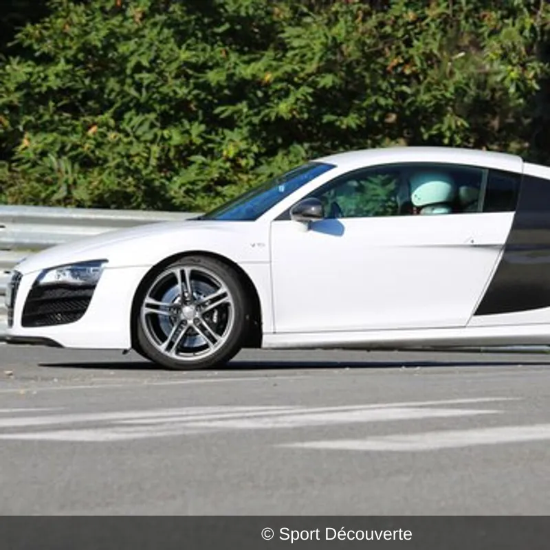 Coffret Pilotage Audi R8 V10 sur le circuit de Haute-Saintonge