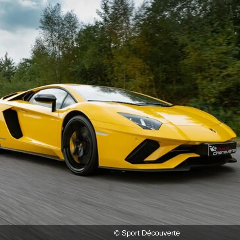 Coffret Pilotage Lamborghini Aventador S sur le circuit de Chenevière