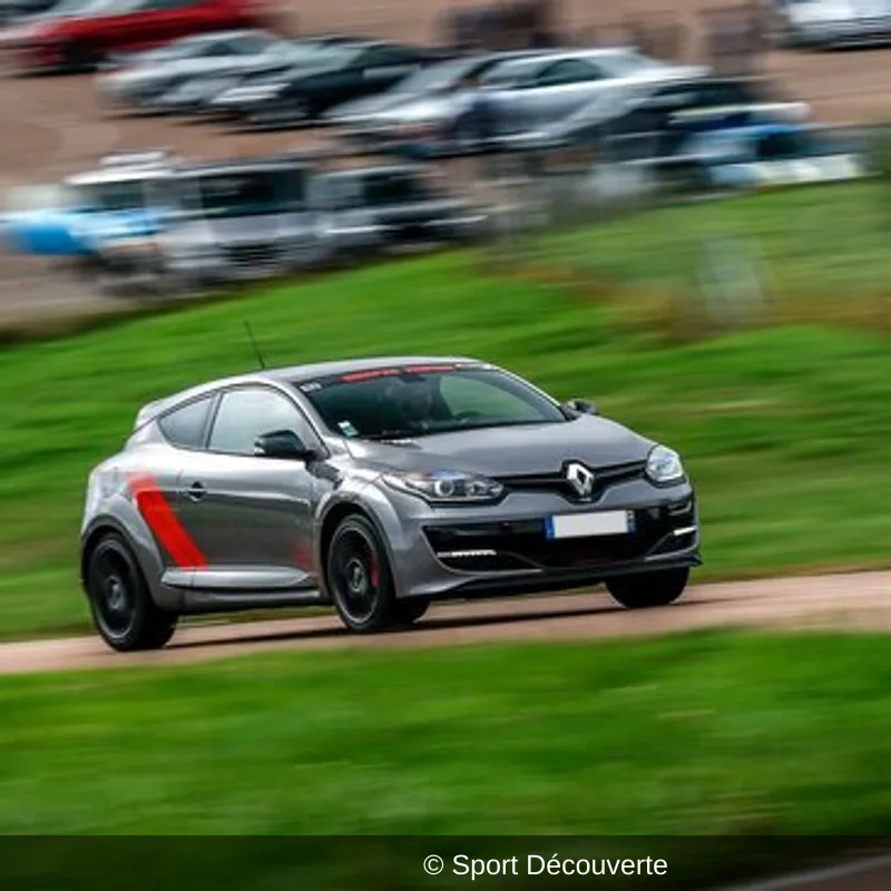 Coffret Pilotage Mégane 3 RS Trophy sur le circuit de Clastres