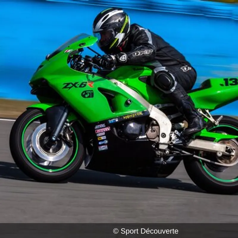 Coffret Pilotage Moto sur le circuit de Fontenay-le-Comte