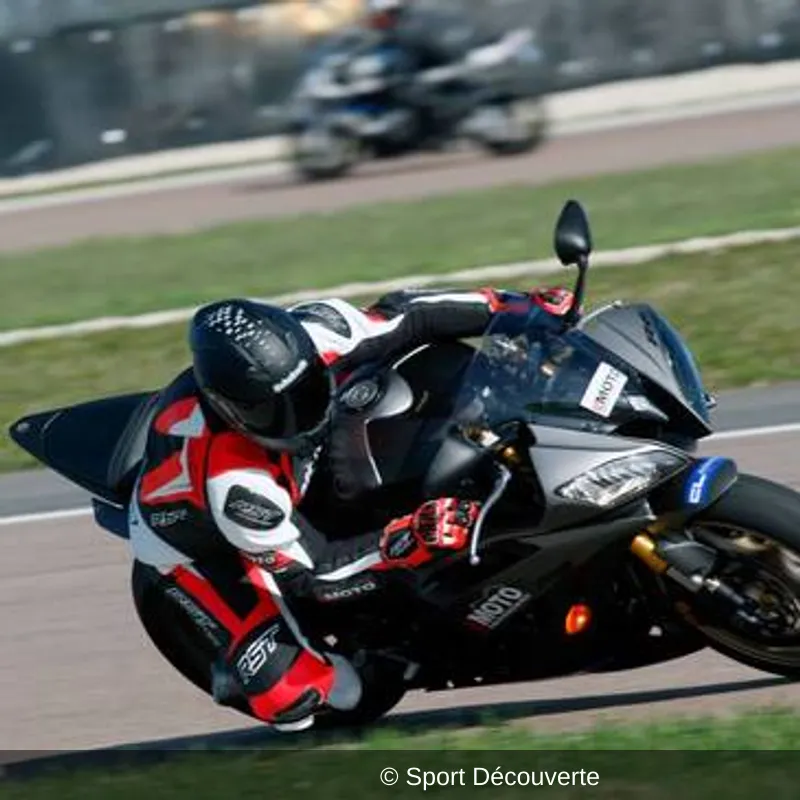 Coffret Pilotage Moto sur le circuit de la Ferté Gaucher