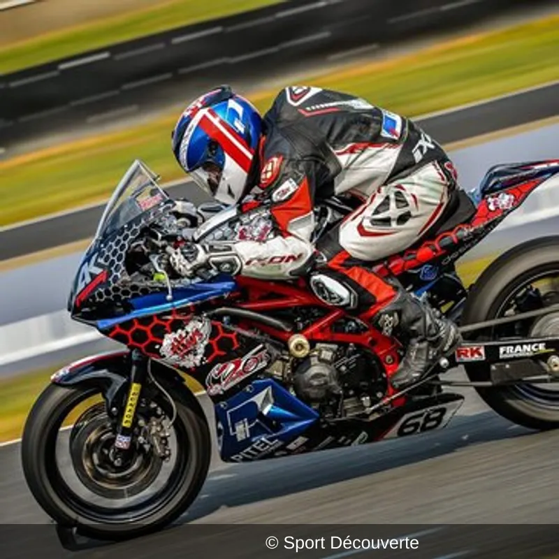 Coffret Pilotage Moto Roadster sur le circuit du Val de Vienne