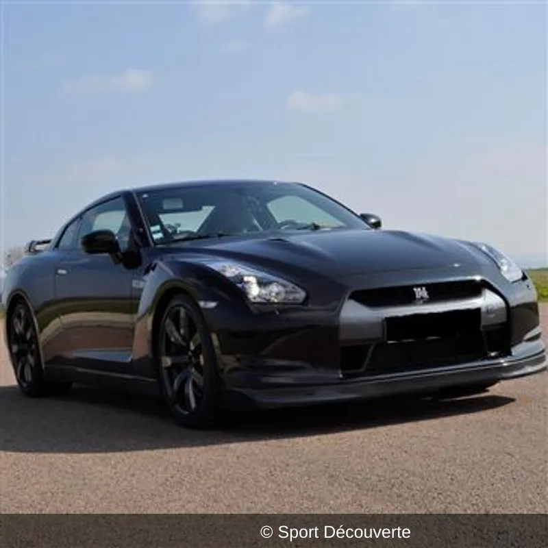 Coffret Pilotage Nissan GT-R sur le circuit de Montlhéry