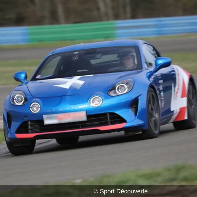 Coffret Pilotage Racing en Alpine A110S sur le circuit de Dreux