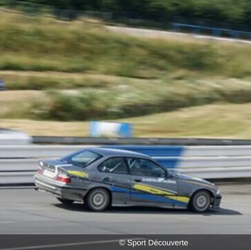 Coffret Pilotage Rallycross en BMW sur le circuit de Faleyras