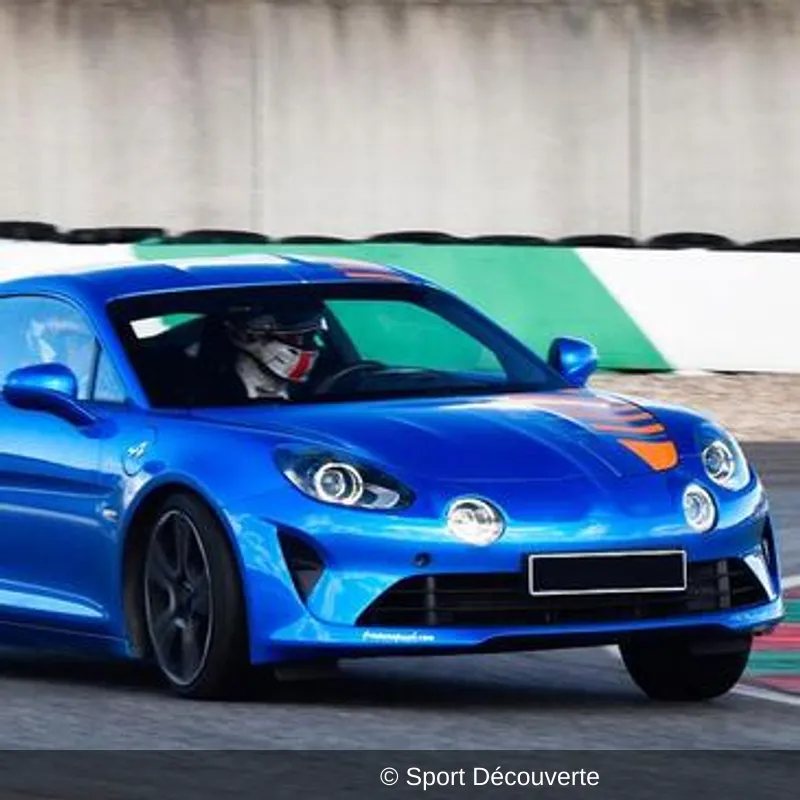 Pilotage Alpine A110S sur le circuit de Lurcy-Lévis
