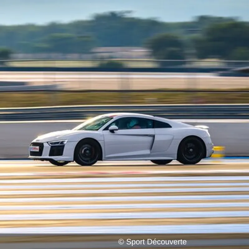 Pilotage Audi R8 sur le circuit Paul Ricard au Castellet
