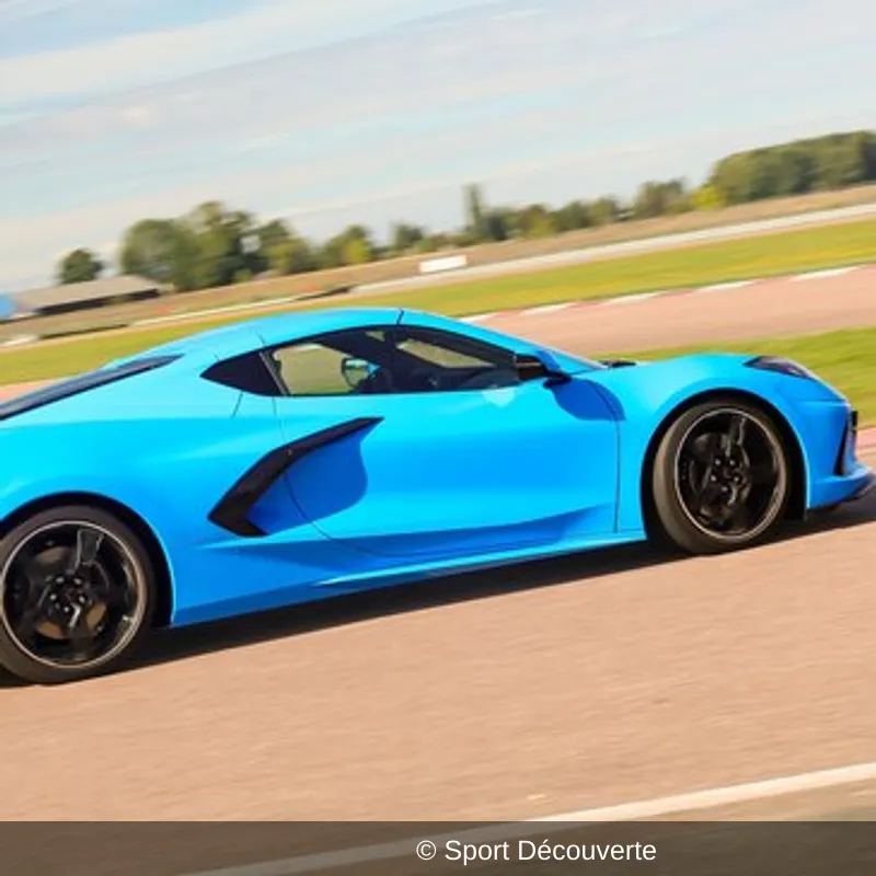 Pilotage Corvette C8 sur le circuit de Folembray
