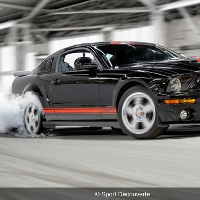Pilotage Drift en Mustang sur le circuit de la Ferté-Gaucher