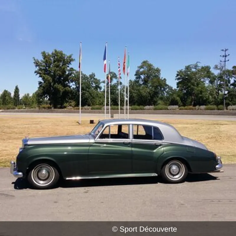 Pilotage d’une Voiture Anglaise de Collection à Mulhouse