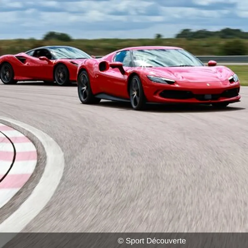 Pilotage Ferrari 296 GTB sur le circuit de Bresse