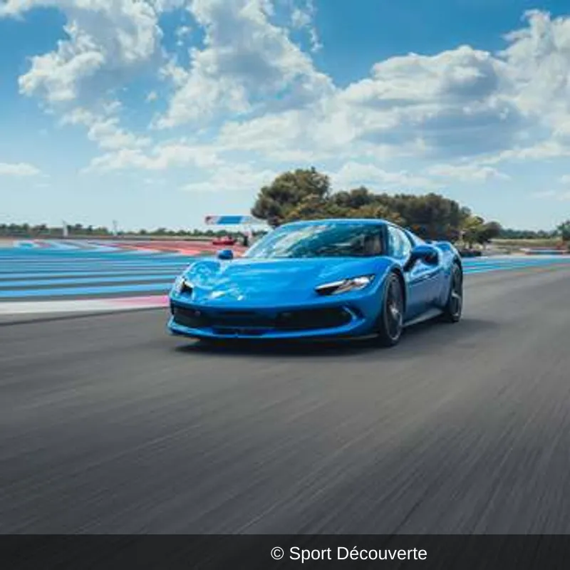 Pilotage Ferrari 296 GTB sur le circuit du Luxembourg