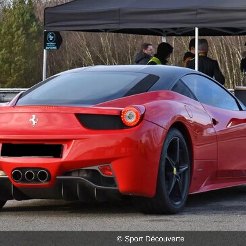 Pilotage Ferrari 458 Italia sur le circuit de Nogaro