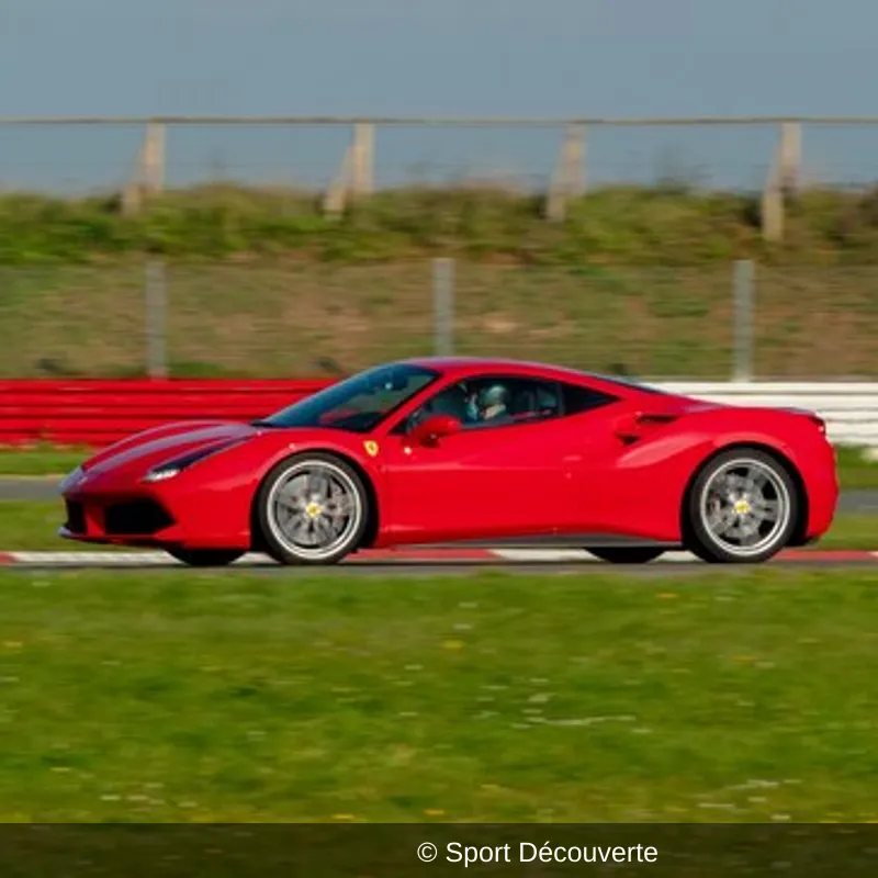 Pilotage Ferrari 488 GTB sur le circuit du Mas du Clos
