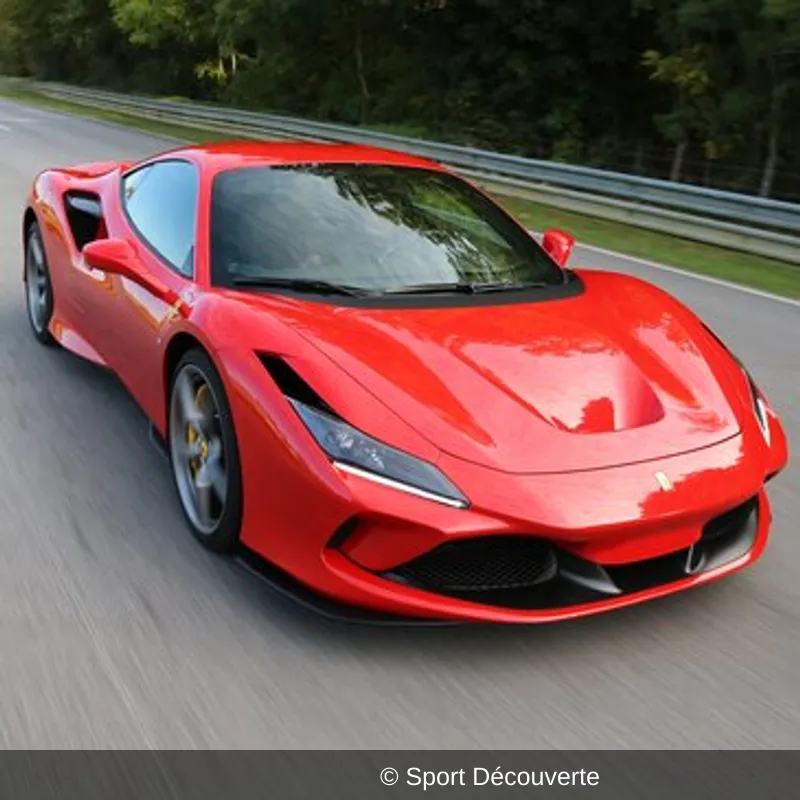 Pilotage Ferrari F8 Tributo sur le circuit de Bresse