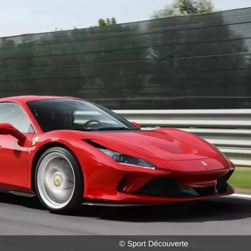 Pilotage Ferrari F8 Tributo sur le circuit de l’Anneau du Rhin