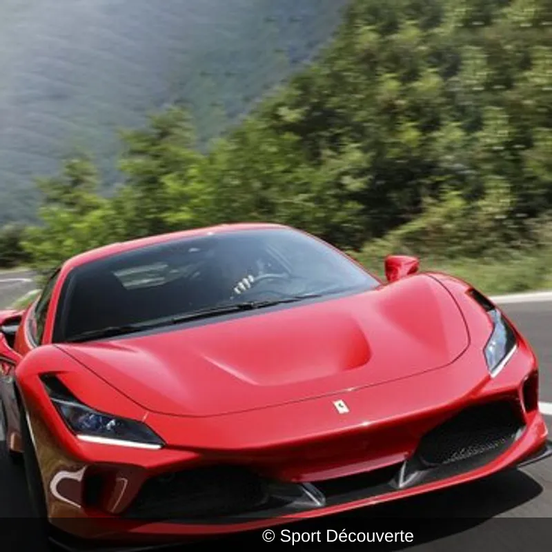 Pilotage Ferrari F8 Tributo sur le circuit de Mireval