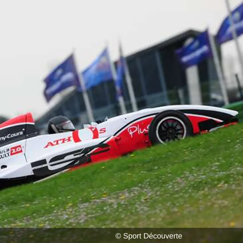Pilotage Formule Renault 2.0 sur le circuit de Magny-Cours
