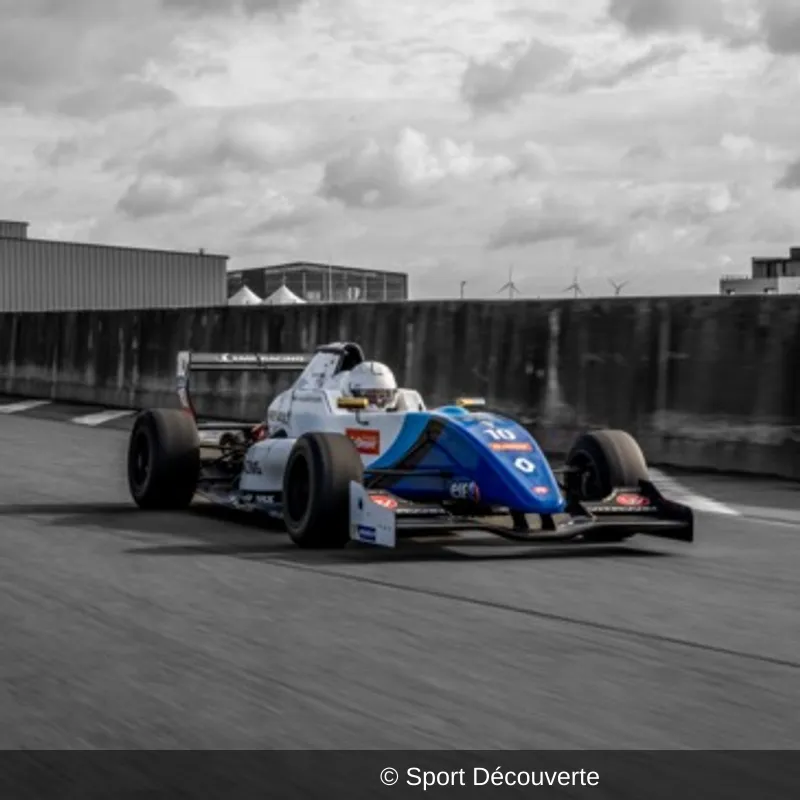 Pilotage Formule Renault 2.0 sur le circuit du Val de Vienne