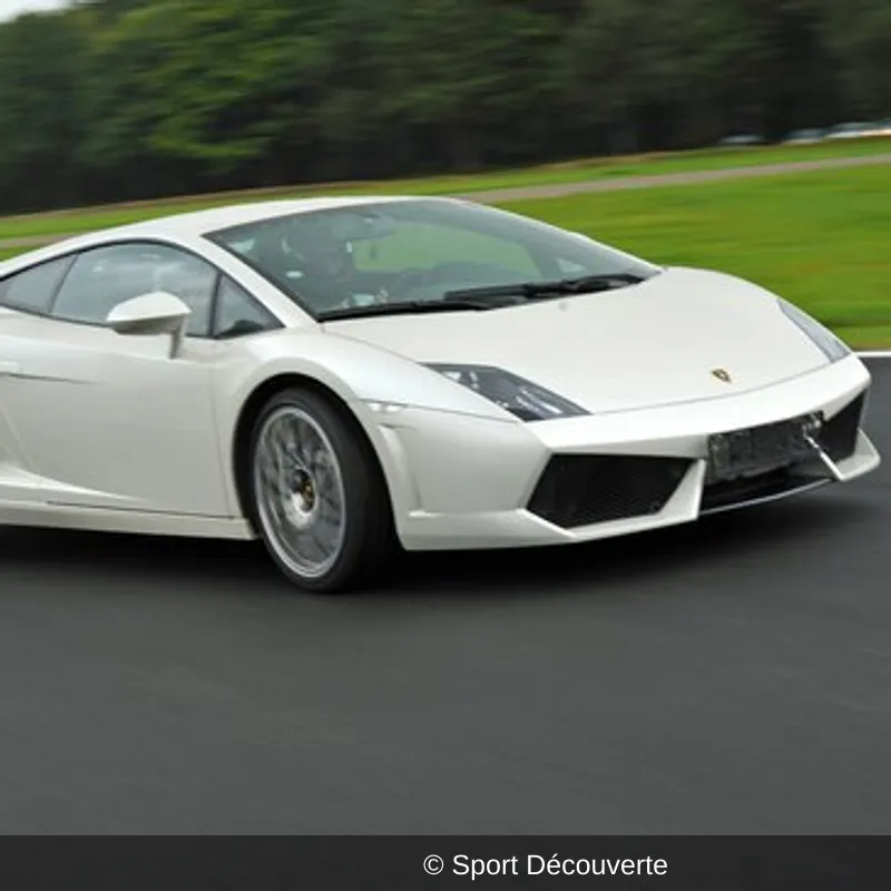 Pilotage Lamborghini Gallardo LP-560 sur le circuit de Lohéac