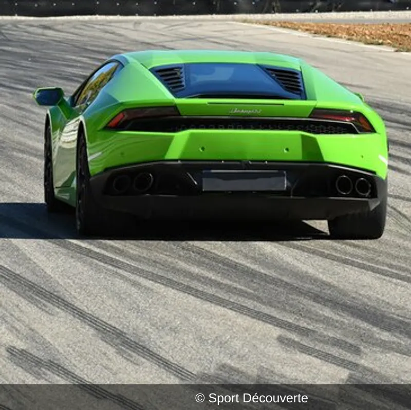Pilotage Lamborghini Huracan sur le circuit de Ladoux