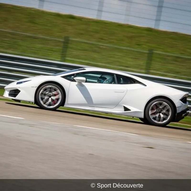 Pilotage Lamborghini Huracan sur le circuit de l’Anneau du Rhin