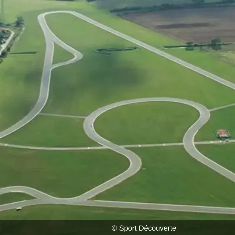 Pilotage McLaren Artura - Circuit de Magny-Cours