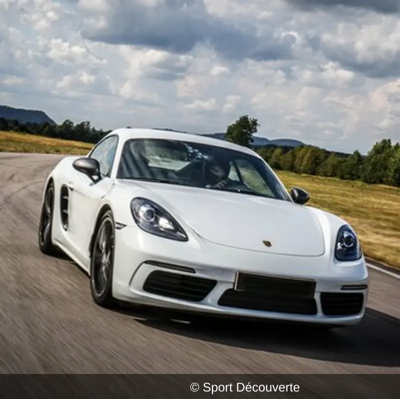 Pilotage Porsche 718 Cayman sur le circuit de Mettet