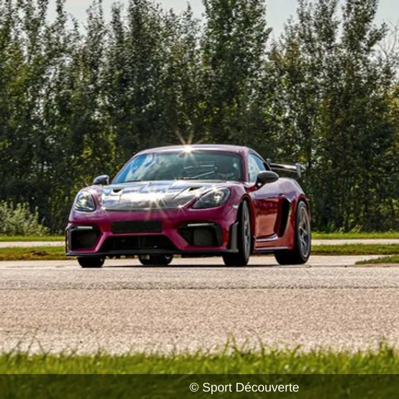 Pilotage Porsche 718 Cayman GT4 RS sur le circuit du Roussillon