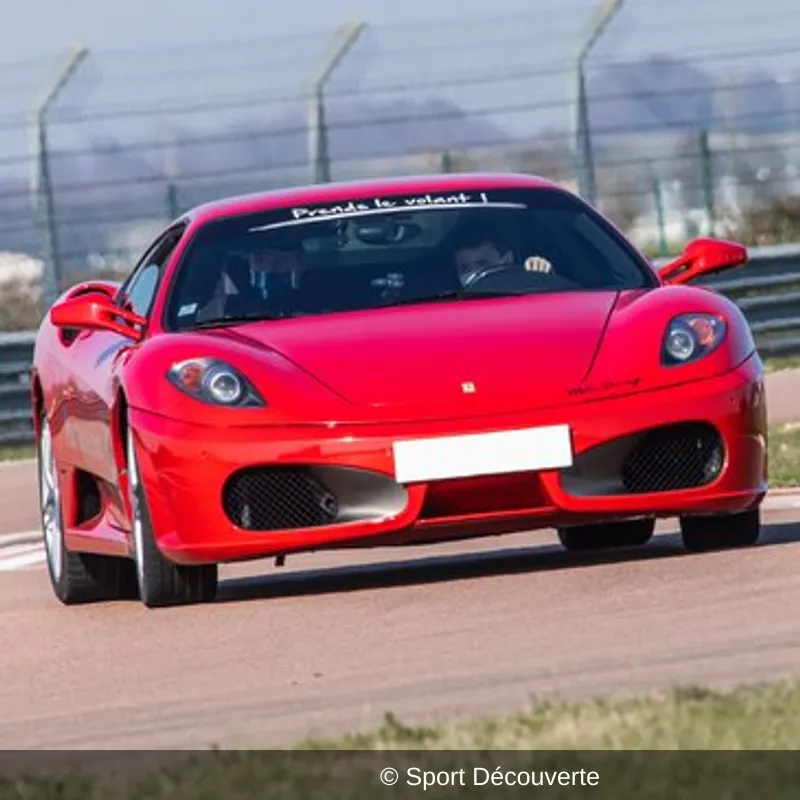 Pilotage pour Enfant en Ferrari F430 sur le circuit de Chambley