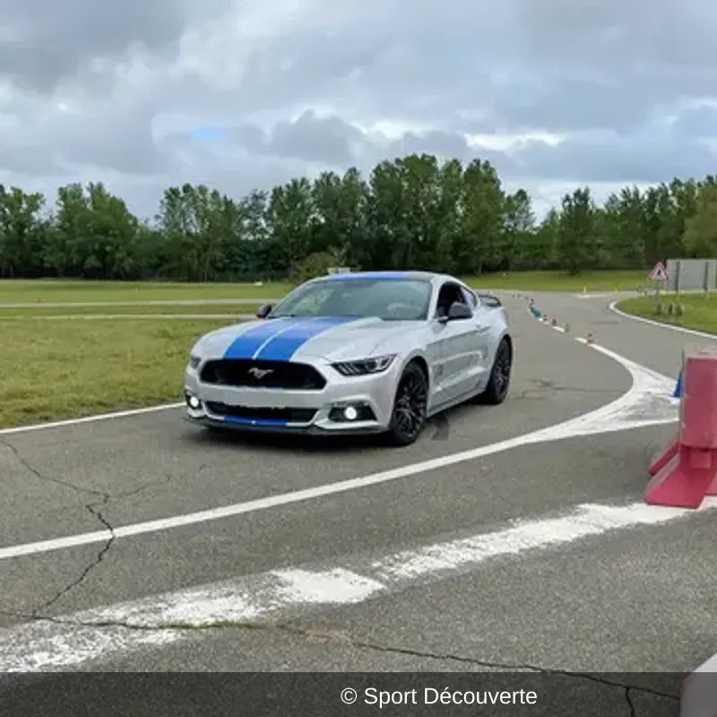 Pilotage pour Enfant en Ford Mustang au Circuit de Lohéac
