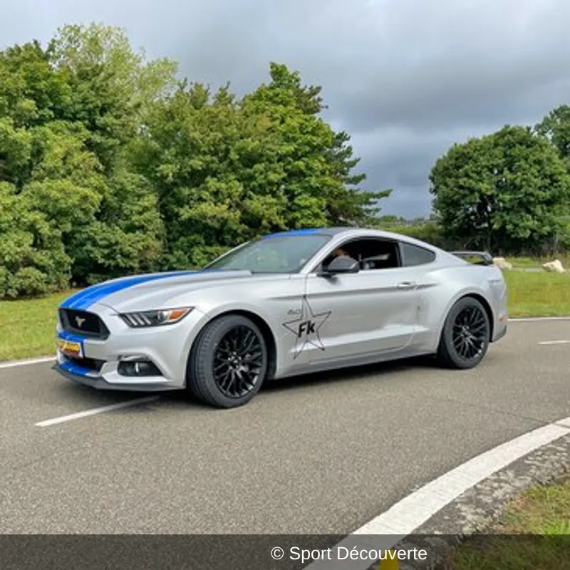Pilotage pour Enfant en Ford Mustang V8 sur le circuit de Saint-Dié-des Vosges