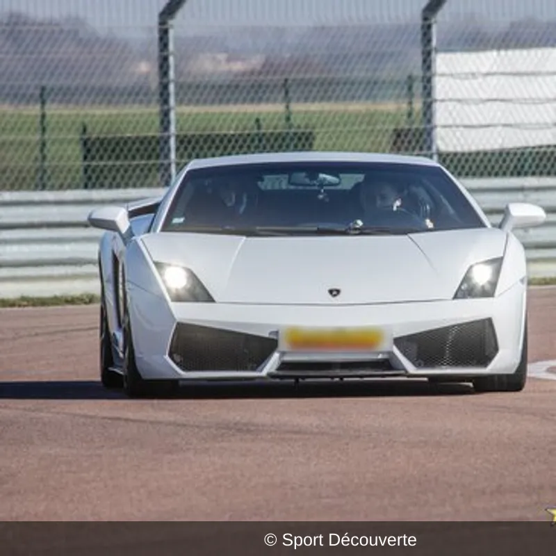 Pilotage pour Enfant en Lamborghini Gallardo sur le circuit de Haute Saintonge