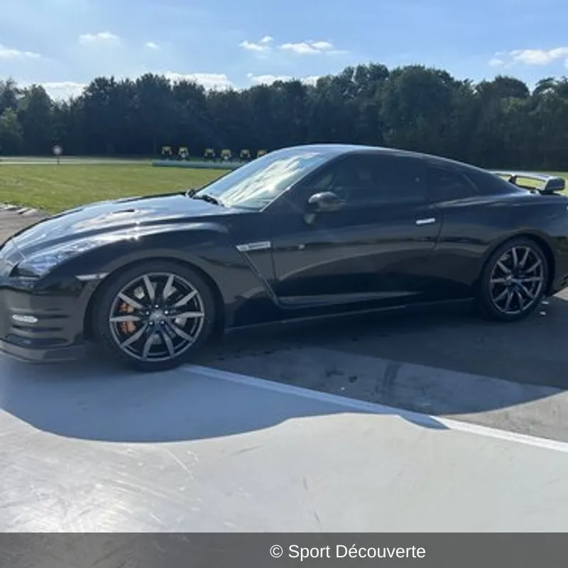 Pilotage pour Enfant en Nissan GTR à Aix-en-Provence