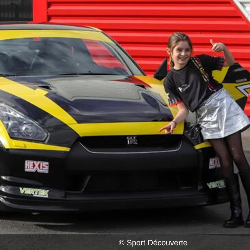 Pilotage pour Enfant en Nissan GTR sur le circuit de Chambley