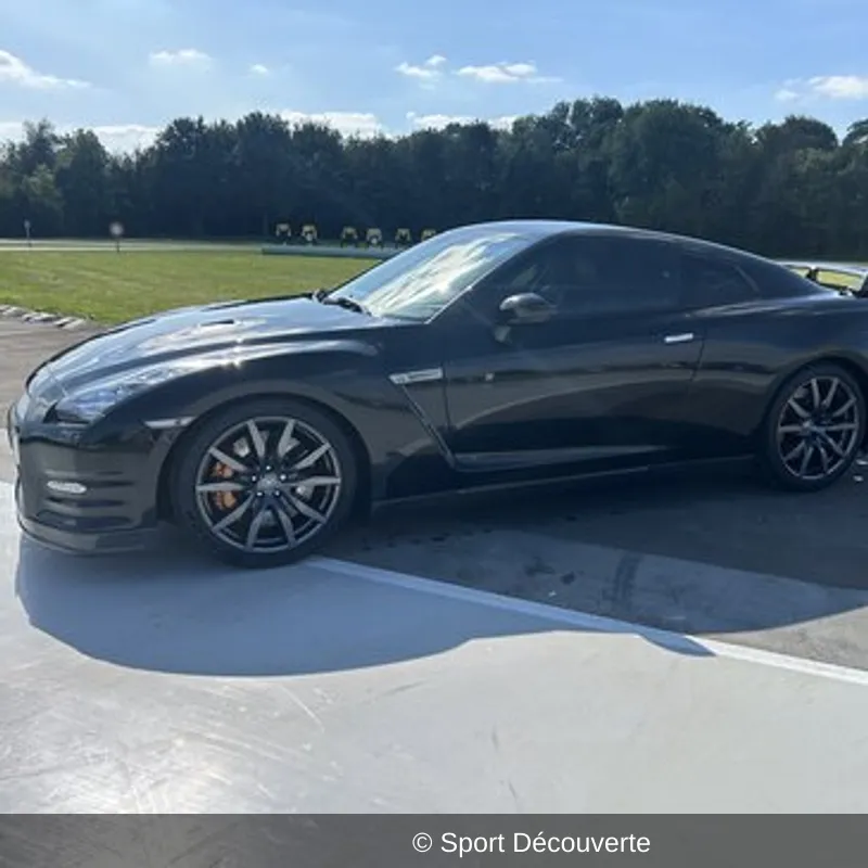 Pilotage pour Enfant en Nissan GTR près de Montpellier