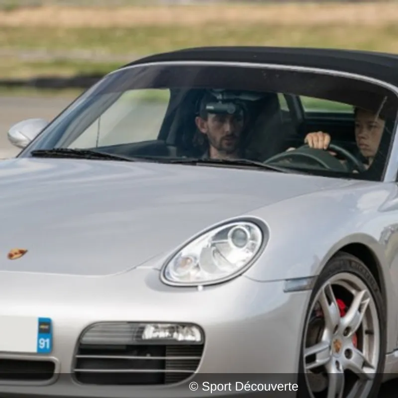 Pilotage pour Enfant en Porsche Boxster sur le circuit de Lédenon