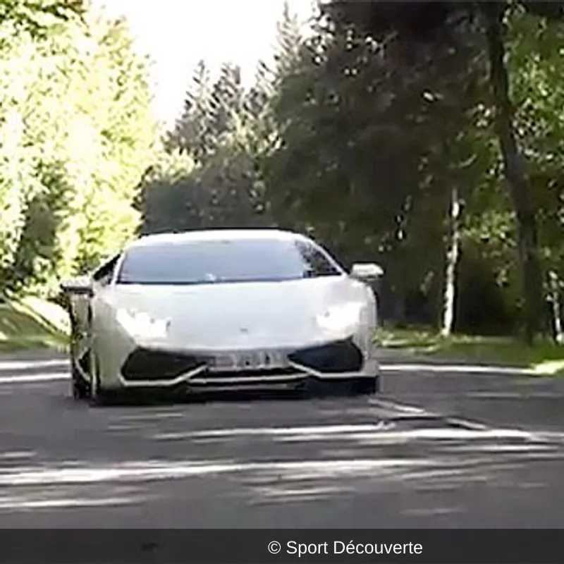 Pilotage sur Route en Lamborghini Huracan près de Strasbourg