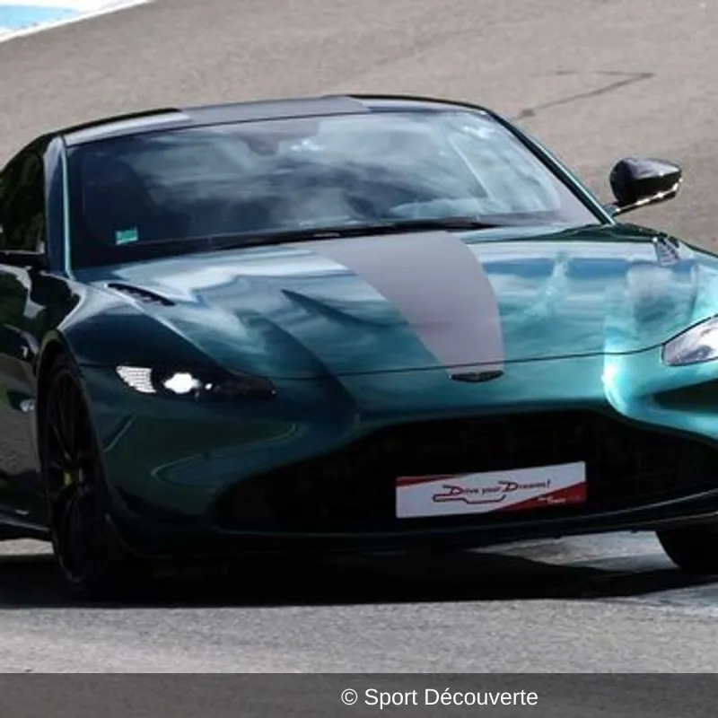 Stage Aston Martin Vantage F1 Edition sur le circuit du Laquais